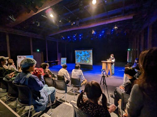 地域で開かれる移住者交流イベントのようす