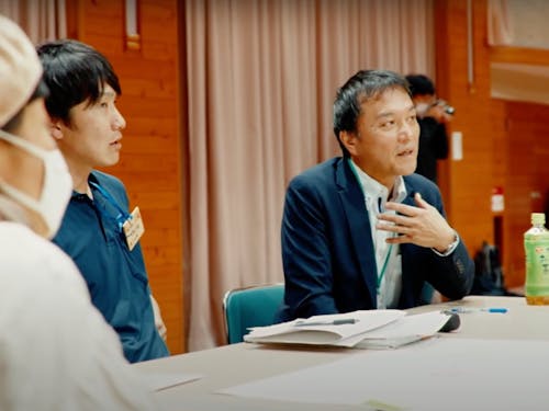 ワークショップには2日間で80名近くの多世代の村民が参加。