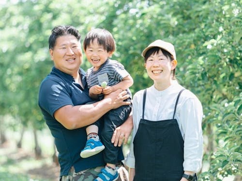 Cider barn &moreの殿倉健一さん、由起子さん