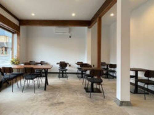 交流&チャレンジショップの飲食スペース