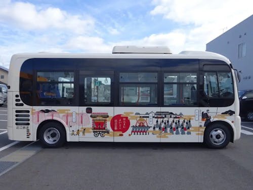 洞智子さんデザインのまつり号