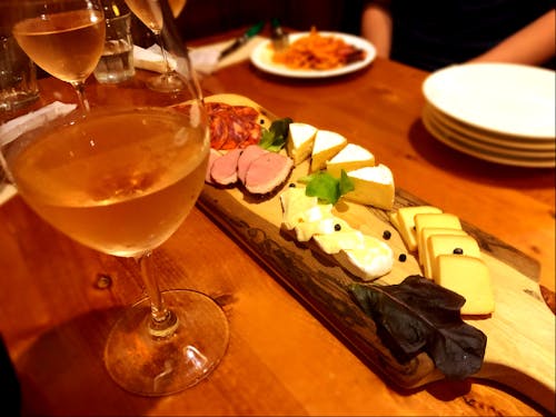 町民自慢の飲食店がいくつも軒を連ねる