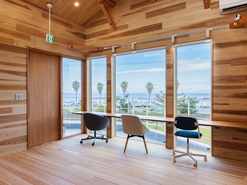 2Fのコモンスペース 海を眺めながらアイデアが膨らみます