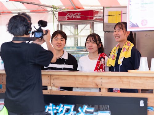 お店のスタッフもボランティアで楽しみます♪