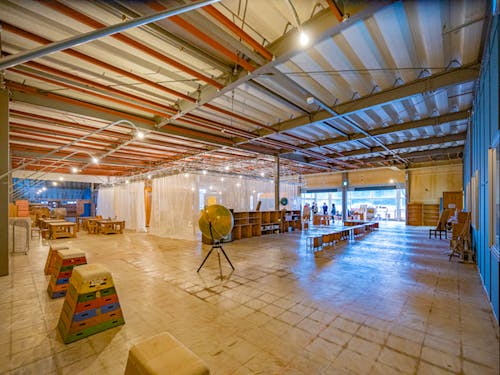 図図倉庫のリノベもプロジェクトの一環