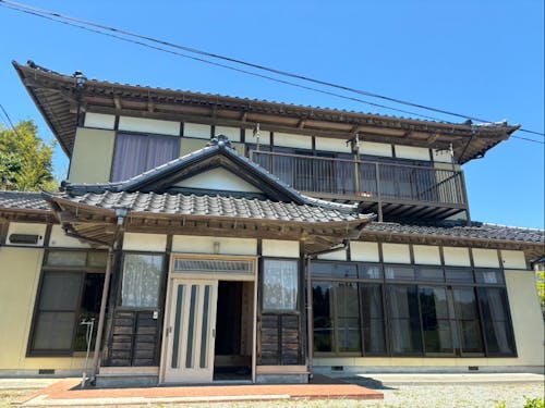 空き家の現地調査などを行います。