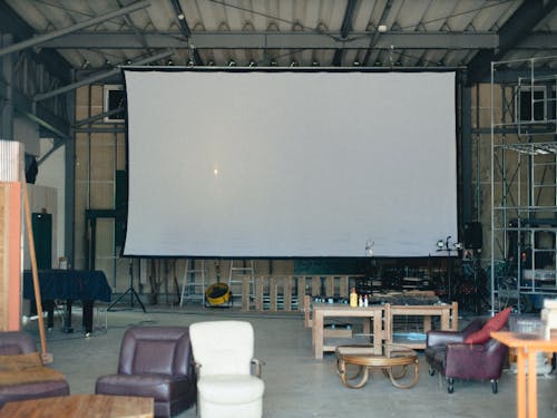 古物市やフィルムイベント、シアターレストランなども開催