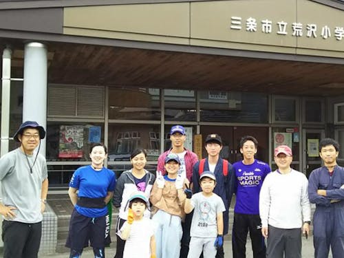 地域おこし研究員(第3号)野村さん 右から3人目