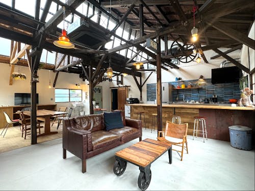 織物工場をリノベーションしたショールーム MOPTOP「ノコギリ」