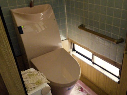 下水道接続済みで気持ちよく使えるお手洗い。