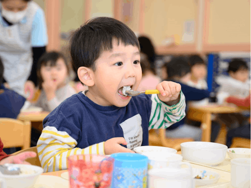 学校給食の様子