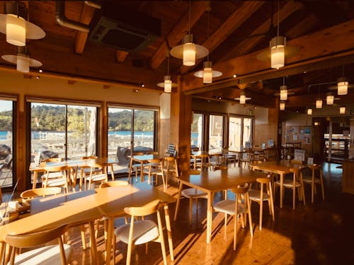 船渡来流亭の内観