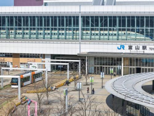 富山駅