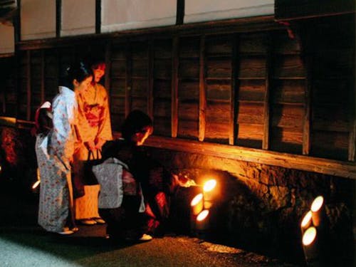 夜は同時開催の「萩・竹灯路物語」がありますよ