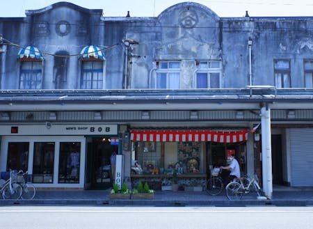 大正末期～昭和初期のレトロな街並みが残る豊岡の商店街