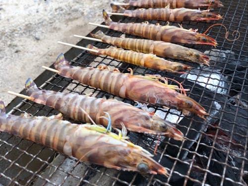 社内懇親会時のエビ串焼き