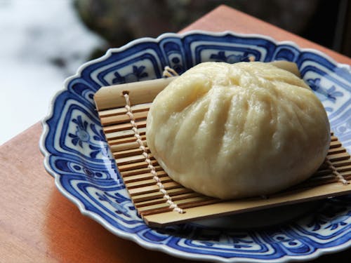 イノシシ肉は豚肉と似ており、肉まんにもできる。