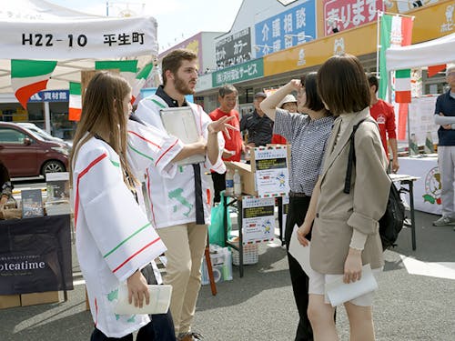 ネイティブのイタリア人(アートリンガル外語学院)からイタリア語を教えてもらえてラッキー!(前回の様子)