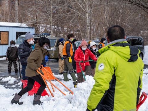 前年度の雪かき講習会の様子。