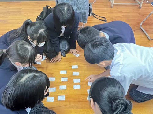 百人一首大会!勉強だけでなく、時には子供たちのやりたいも実現