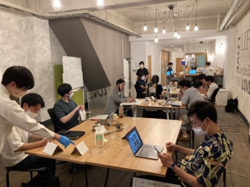 移住者も集まる夜のカフェイベント