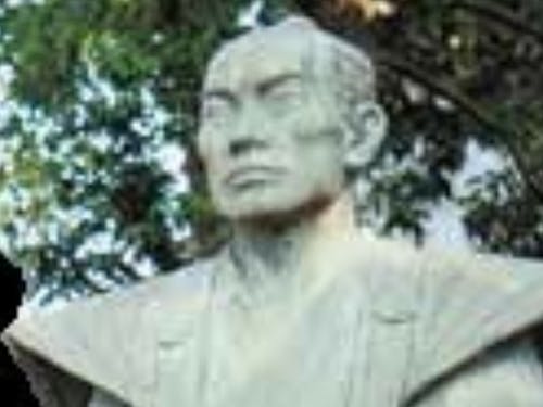 甲良町役場の甲良豊後守宗廣像