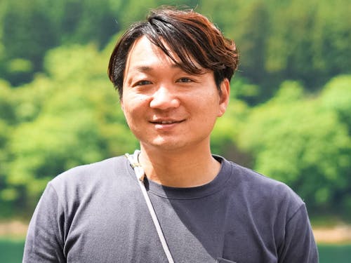 協力隊以外の時間は、鍼灸師の仕事など副業にあてています