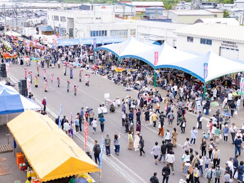 地域に住む若者が住み続けたいと思うまちを目指し、様々な角度から定住支援策を検討実施していきます。