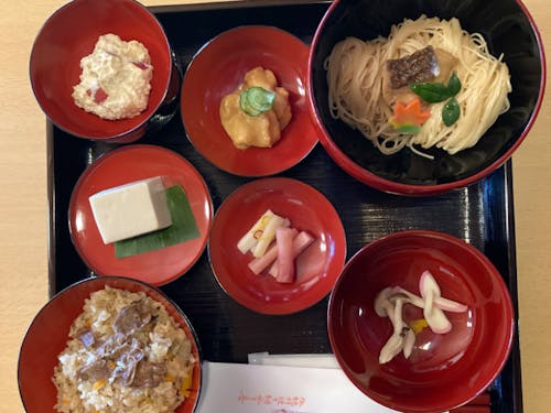 日野町のおいしさが詰まった御膳料理