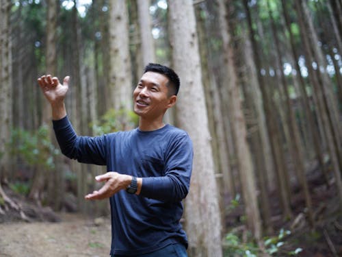 インタビュー中の吉田さんの様子