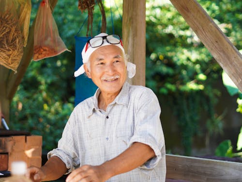 インタビュー中の新田さんの様子