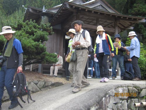 里山歩きの様子