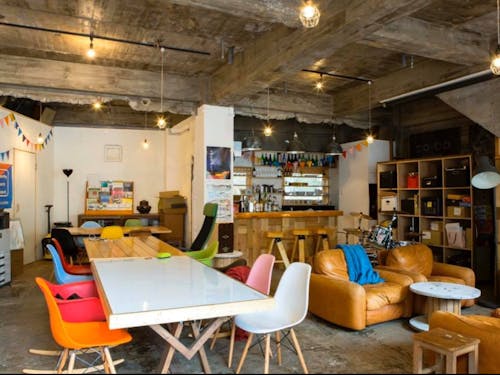 打ちっ放しのおしゃれなスペース