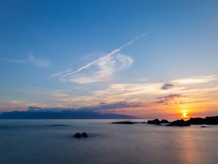 種子島から屋久島を望む、沈む夕陽