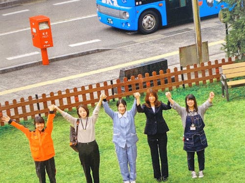 元気いっぱいの若者もたくさん!