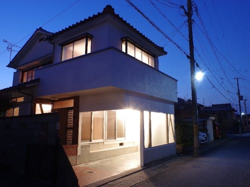 家の灯りが、まちを照らします。