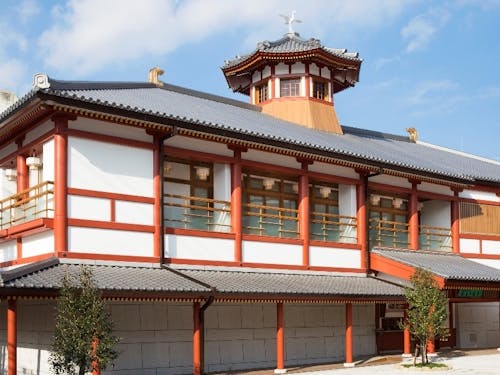 市民の憩いの場である道後温泉別館 飛鳥乃湯泉(松山市)