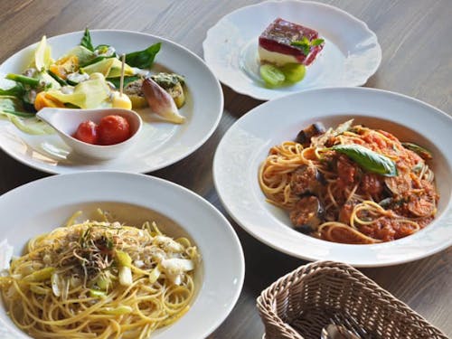 里山ならではのデザートもあります。なかなかボリューミーな量。