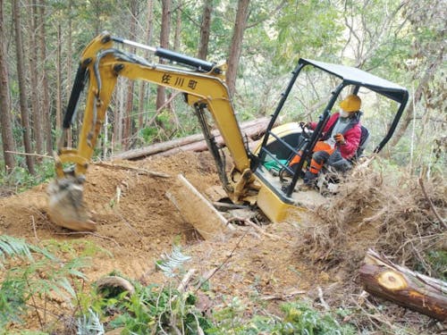 女性の協力隊員も新米キコリンジャーとして活躍中!