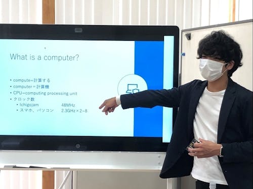 様々な分野で活躍してきたスタッフたちがプロジェクト達成のために尽力しています。