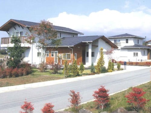 土地周辺にある建物の一例。