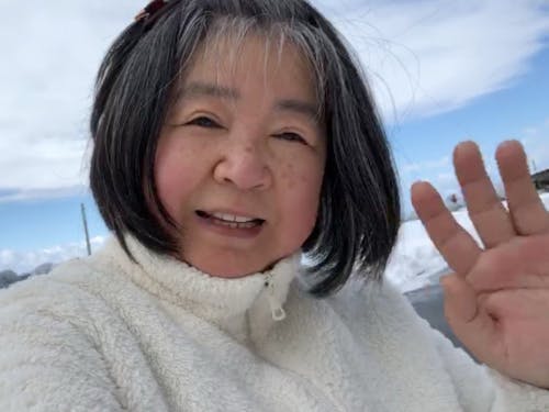 奥様の初江さん。youtubeで様々な南砺市の情報を発信されています。