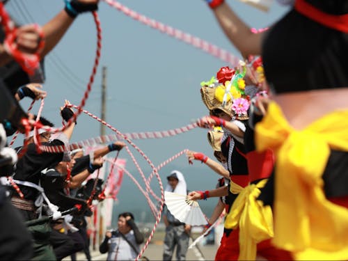全国でも珍しい男女ペアで跳ねる伝統芸能