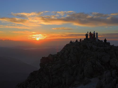 白山の御前峰からの朝日