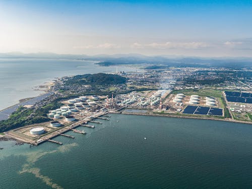 西部石油 株式会社