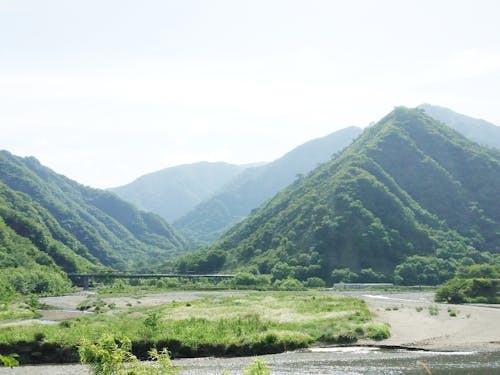 煙害のあった山も今は緑豊かに