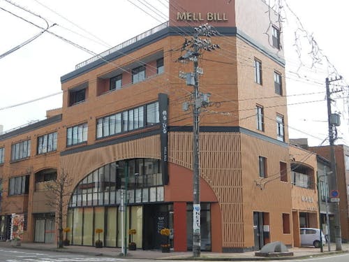 石動駅前商工会ビル(める・びる)