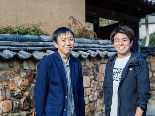 有田町の担当の志賀さん(左)と正司さん(右)。二人ともとっても優しいです!