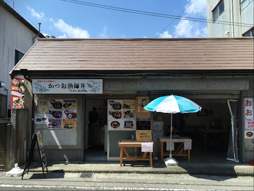 チャレンジショップ卒業後の店舗です。