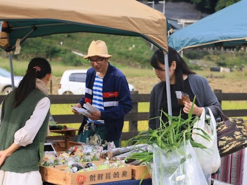 移住者が中心となっているマーケットも定期的に開催
